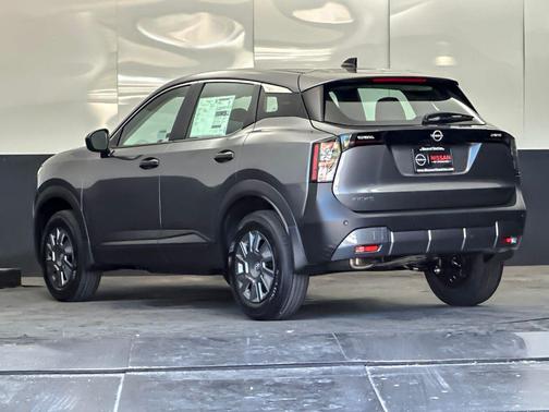 Gun Metallic 2026 Nissan Kicks S