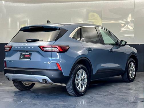 Vapor Blue Metallic 2023 Ford Escape Active
