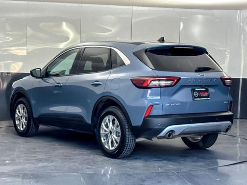 Vapor Blue Metallic 2023 Ford Escape Active