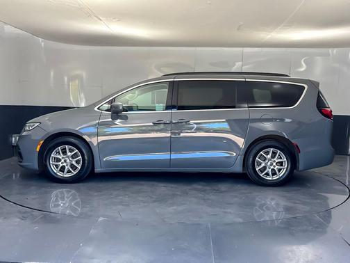Ceramic Gray Clearcoat 2022 Chrysler Pacifica Touring L