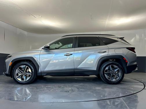 Shimmering Silver 2025 Hyundai TUCSON SEL