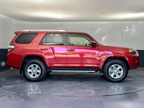 Barcelona Red Metallic 2018 Toyota 4Runner SR5