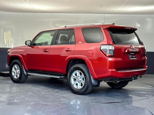Barcelona Red Metallic 2018 Toyota 4Runner SR5