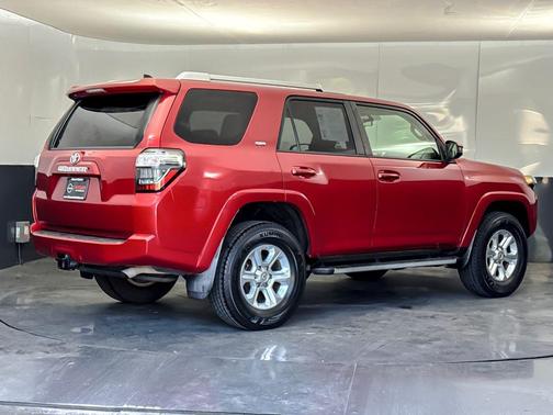 Barcelona Red Metallic 2018 Toyota 4Runner SR5