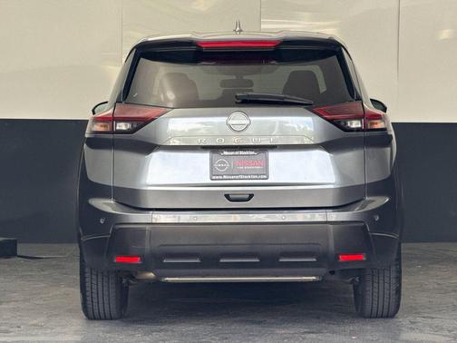 Gun Metallic 2025 Nissan Rogue SV