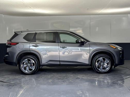 Gun Metallic 2025 Nissan Rogue SV