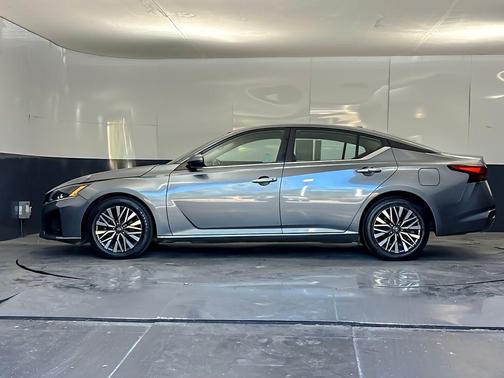 Gun Metallic 2023 Nissan Altima 2.5 SV