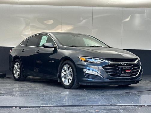 2019 Chevrolet Malibu Hybrid Base
