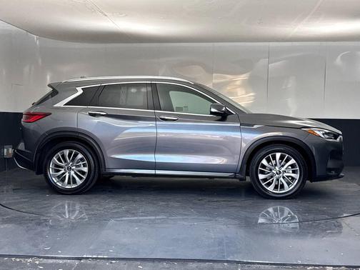 2023 INFINITI QX50 LUXE AWD