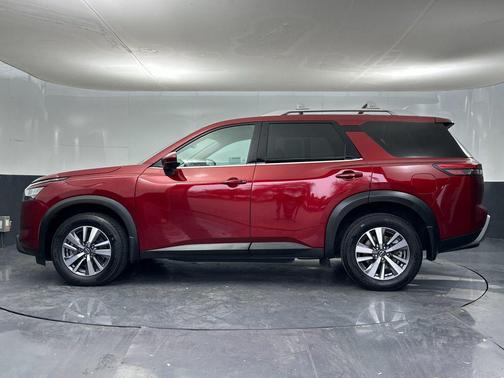 2024 Nissan Pathfinder SL 4WD