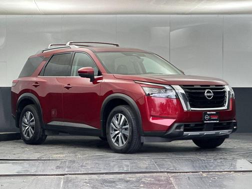 2024 Nissan Pathfinder SL 4WD