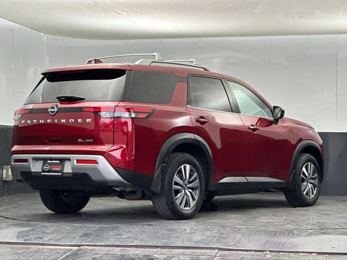 2024 Nissan Pathfinder SL 4WD