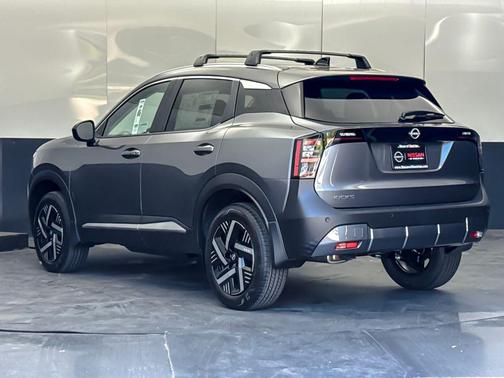 Gun Metallic 2026 Nissan Kicks SV