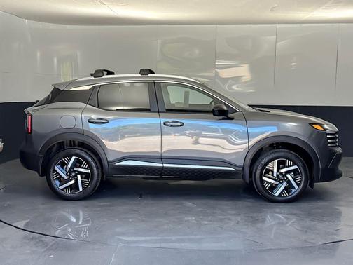 Gun Metallic 2026 Nissan Kicks SV