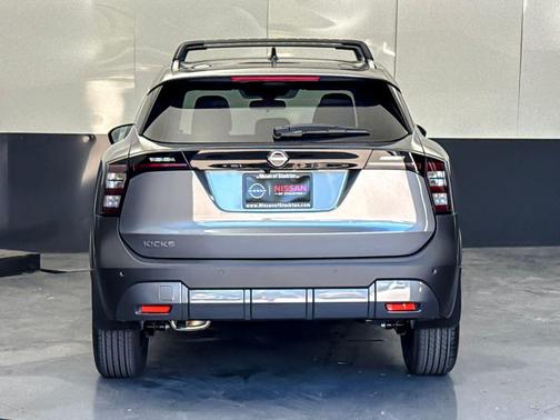 Gun Metallic 2026 Nissan Kicks SV