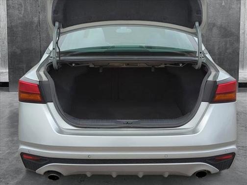 2022 Nissan Altima SR FWD