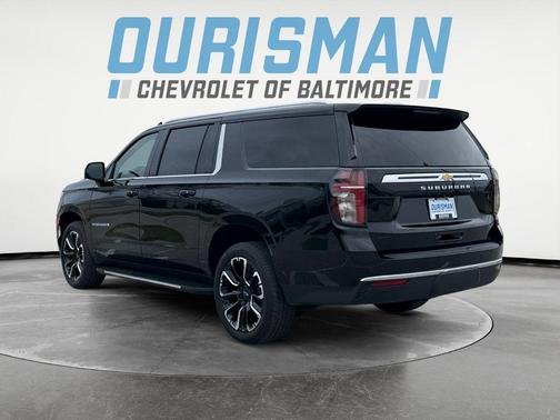 2023 Chevrolet Suburban LT