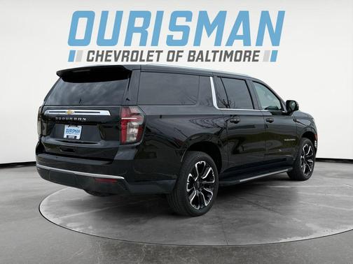 2023 Chevrolet Suburban LT