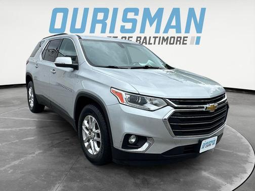Silver Ice Metallic 2021 Chevrolet Traverse LT Leather