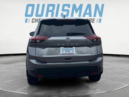 Gun Metallic 2025 Nissan Rogue SV