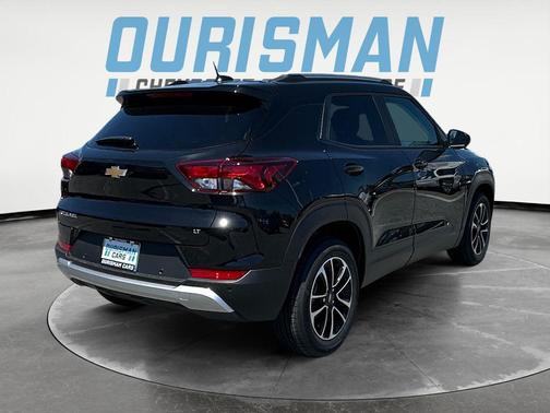 Mosaic Black Metallic 2026 Chevrolet Trailblazer LT