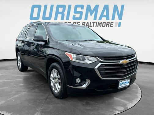 Black Metallic 2019 Chevrolet Traverse LT Cloth