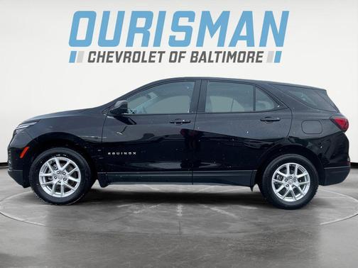 Mosaic Black Metallic 2023 Chevrolet Equinox LS