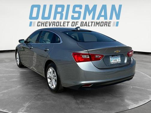 Sterling Gray Metallic 2023 Chevrolet Malibu FWD 1LT
