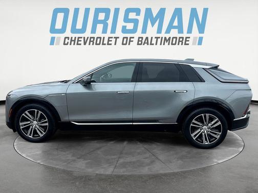 Argent Silver Metallic 2024 Cadillac LYRIQ Luxury