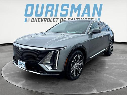 Argent Silver Metallic 2024 Cadillac LYRIQ Luxury