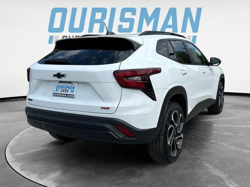 Summit White 2026 Chevrolet Trax FWD 2RS