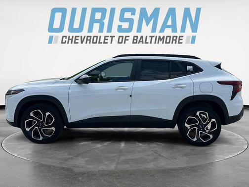 Summit White 2026 Chevrolet Trax FWD 2RS