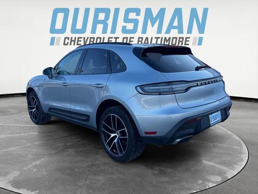 2022 Porsche Macan Base