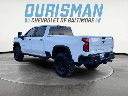 2025 Chevrolet Silverado 2500 4WD Crew Cab Standard Bed ZR2