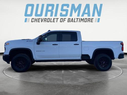 2025 Chevrolet Silverado 2500 4WD Crew Cab Standard Bed ZR2