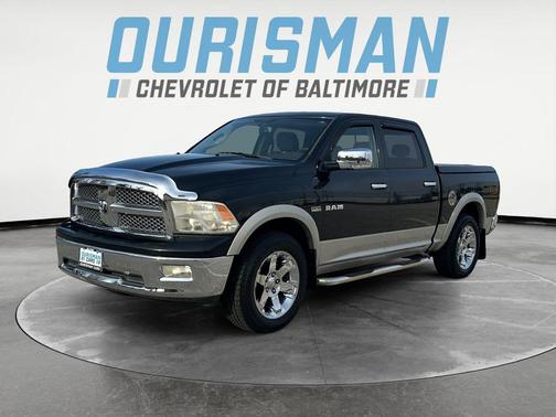 Brilliant Black Crystal PC/Light Graystone PC 2009 Dodge Ram 1500 Laramie Crew Cab