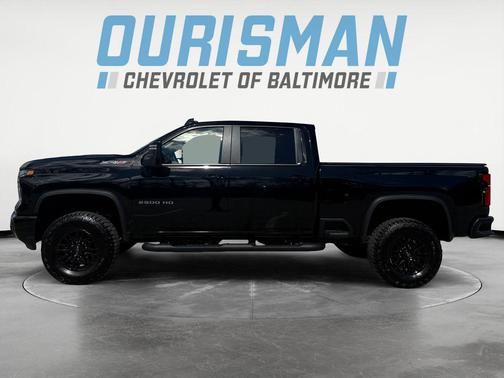 2025 Chevrolet Silverado 2500 4WD Crew Cab Standard Bed ZR2