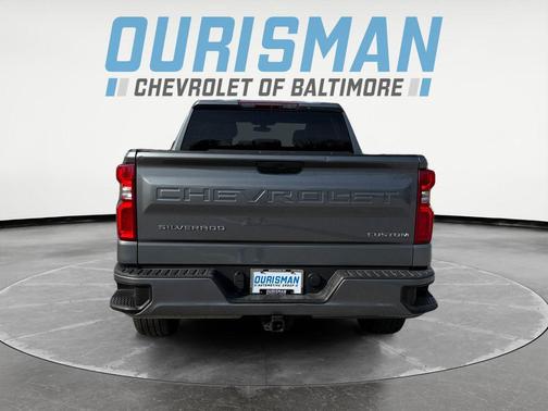 2022 Chevrolet Silverado 1500 Custom