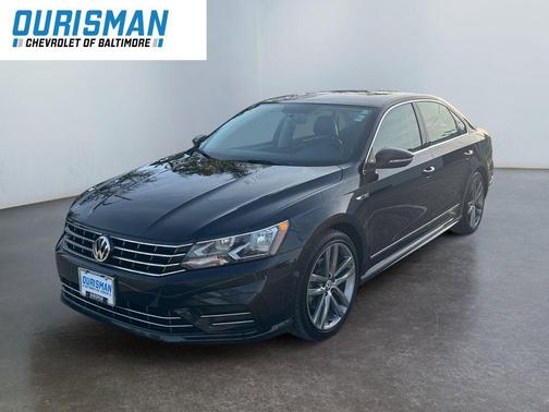 2017 Volkswagen Passat 1.8T R-Line w/Comfort