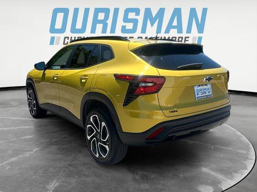 Nitro Yellow Metallic 2025 Chevrolet Trax FWD 2RS