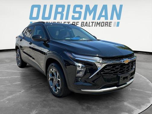 Black Metallic 2025 Chevrolet Trax LT