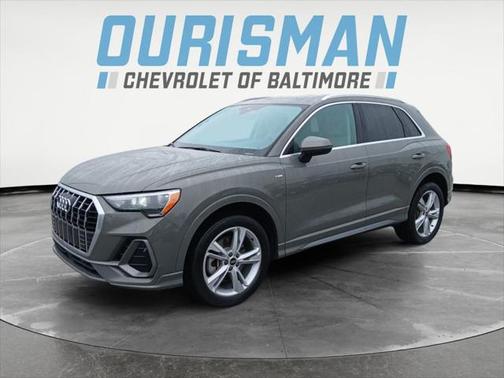 2022 Audi Q3 45 S line Premium