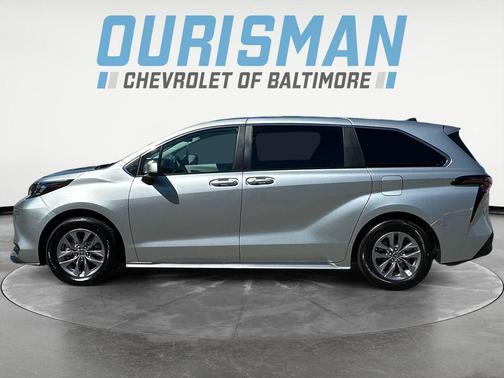 Celestial Silver Metallic 2024 Toyota Sienna LE