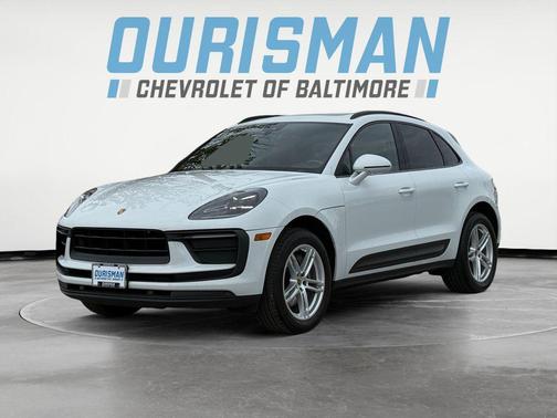 2022 Porsche Macan Base
