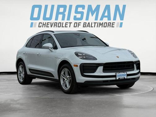 2022 Porsche Macan Base
