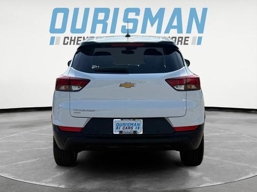 Summit White 2025 Chevrolet Trailblazer LS