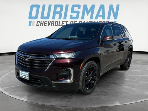 Black Cherry Metallic 2022 Chevrolet Traverse LT Cloth