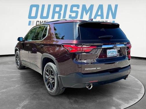 Black Cherry Metallic 2022 Chevrolet Traverse LT Cloth
