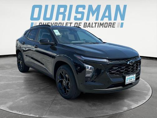 Mosaic Black Metallic 2026 Chevrolet Trax LT