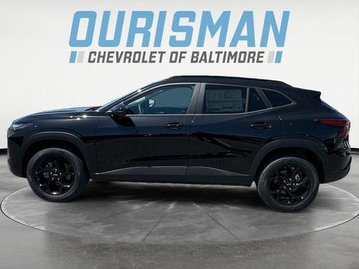 Mosaic Black Metallic 2026 Chevrolet Trax LT